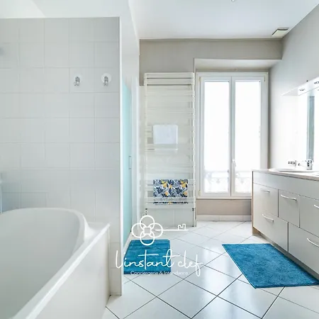 Σπίτι διακοπών Cocon Central, Chic Ideal 24h - Piano, Jardin, Bbq - L'instant Clef Λε Μανς